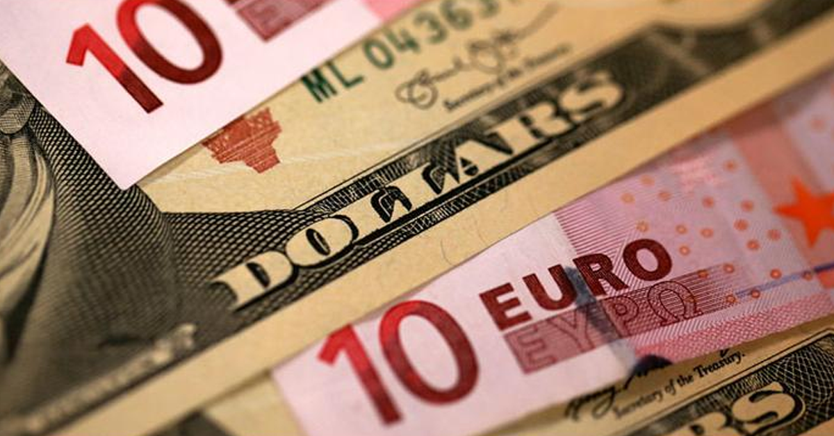 EUR/USD Falls Amid Risk-Aversion