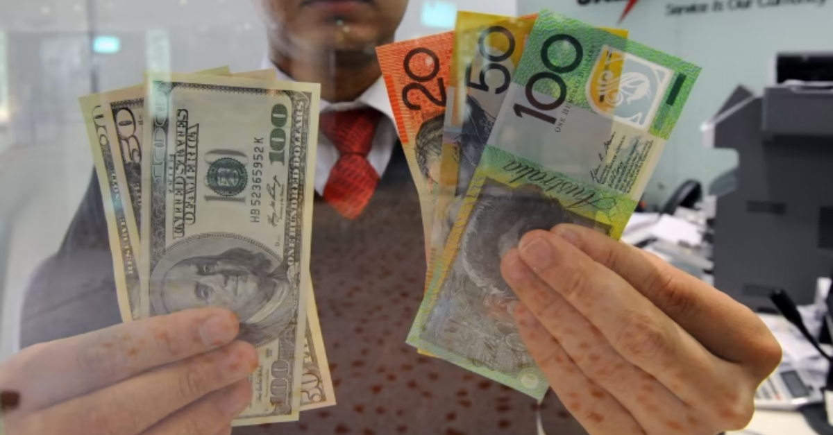 Australian Dollar Extends Losses as US Dollar