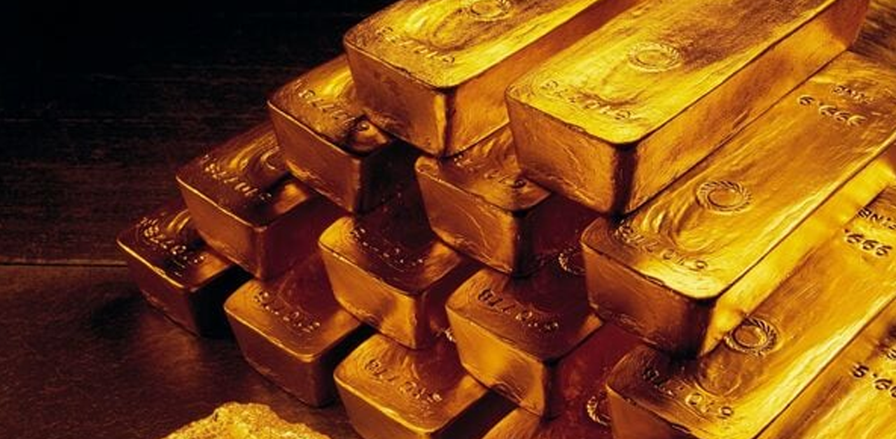 Gold rebounds from two-week low ahead of Trump–Zelensky talks