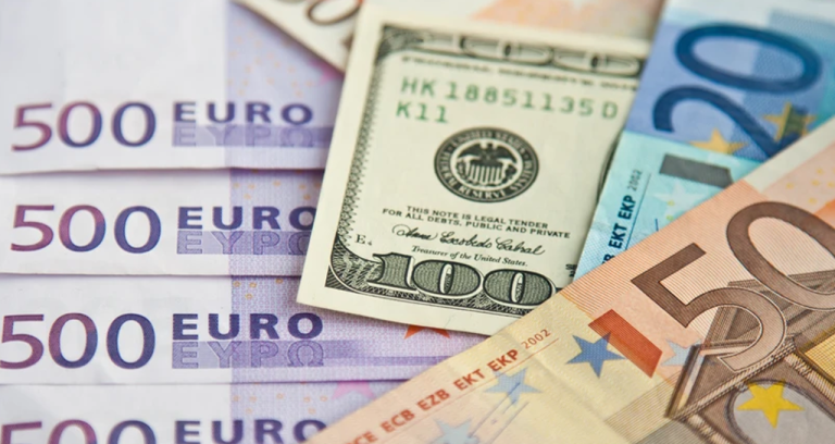 EUR/USD edges higher as US shutdown concerns pressure the Dollar