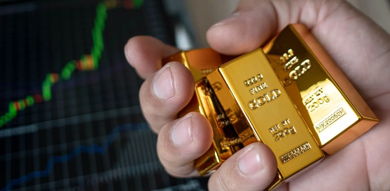 Gold Holds Below $4,000 but Downside Looks Limited