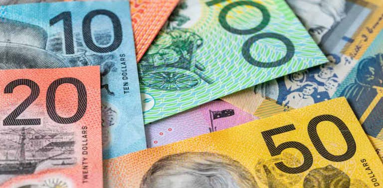 Australian Dollar Rises as US Dollar Weakens Amid Trade Data