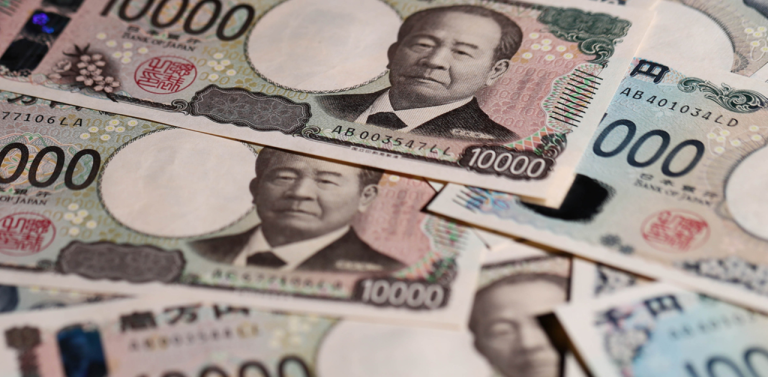 EUR/JPY Slips to 177.00 on Bank of Japan Rate Hike Talk
