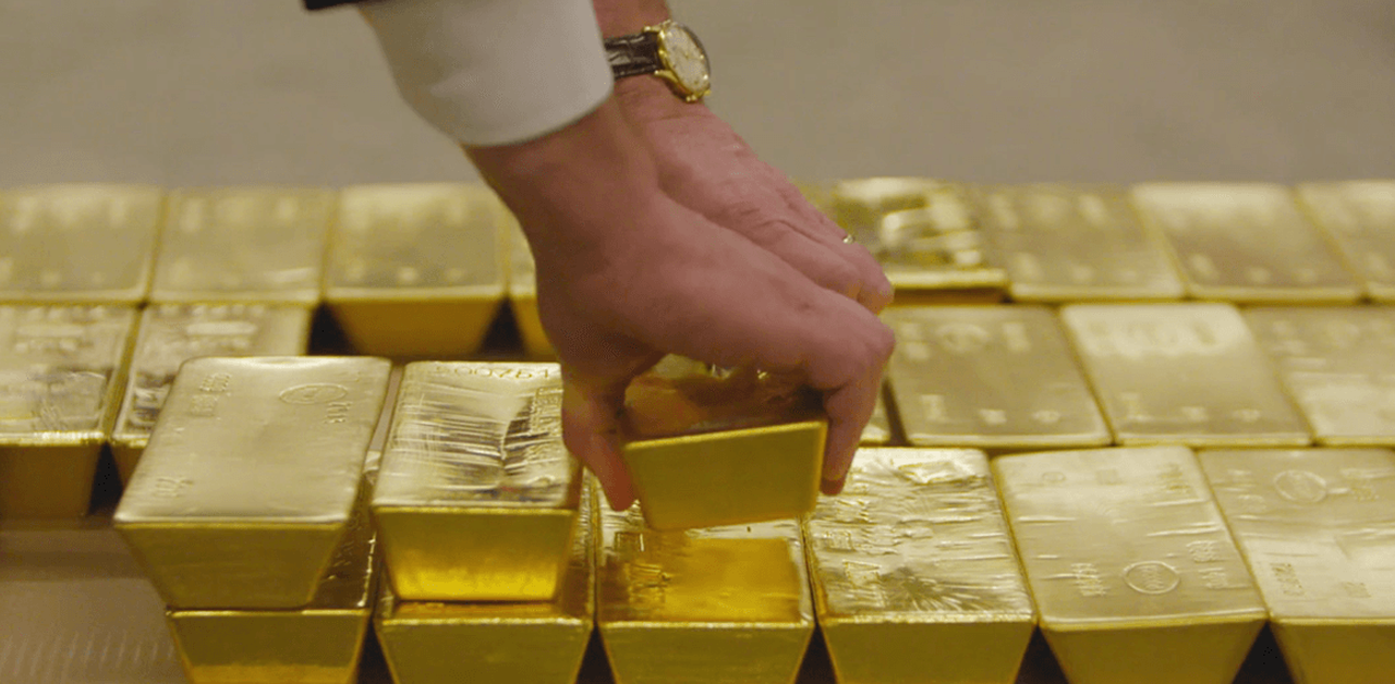 Gold Prices at $4,100 as Traders Await FOMC Minutes for Rate-Cut