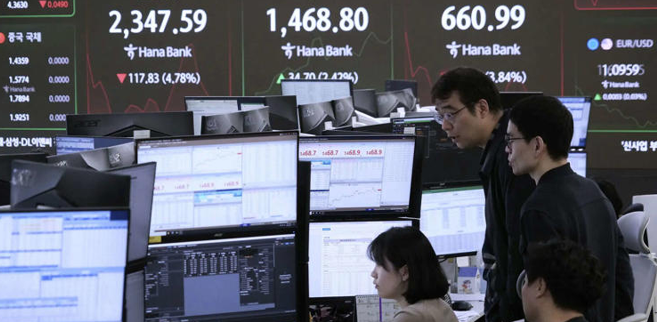 US Stock Futures Rise on Hopes of November Market Recovery