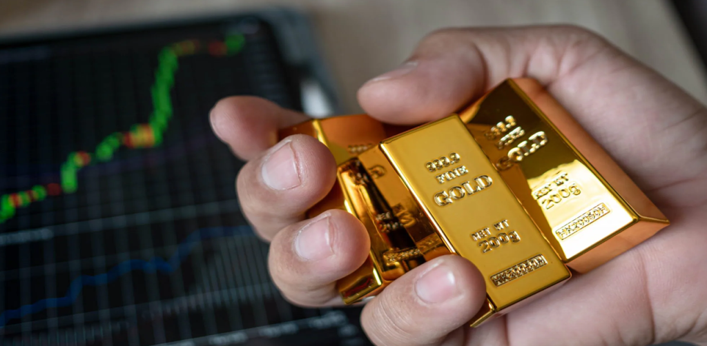 Gold Prices Hold Firm Above $4,200 Ahead of US PCE Data