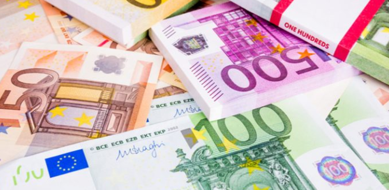 EUR/GBP Falls Below 0.8750 as UK Retail Sales Beat Expectations