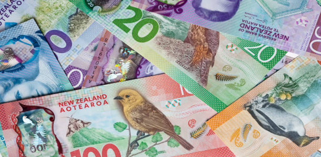 NZD/USD Pulls Back Near 0.6000 as Weak US Dollar Supports Pair